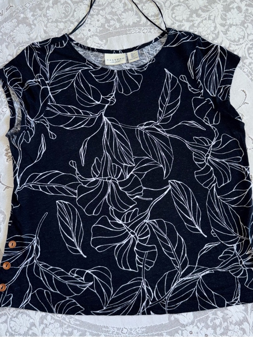Calypso St. Barth Linen Blend Black Floral-Print Short Sleeve Top‎ Large